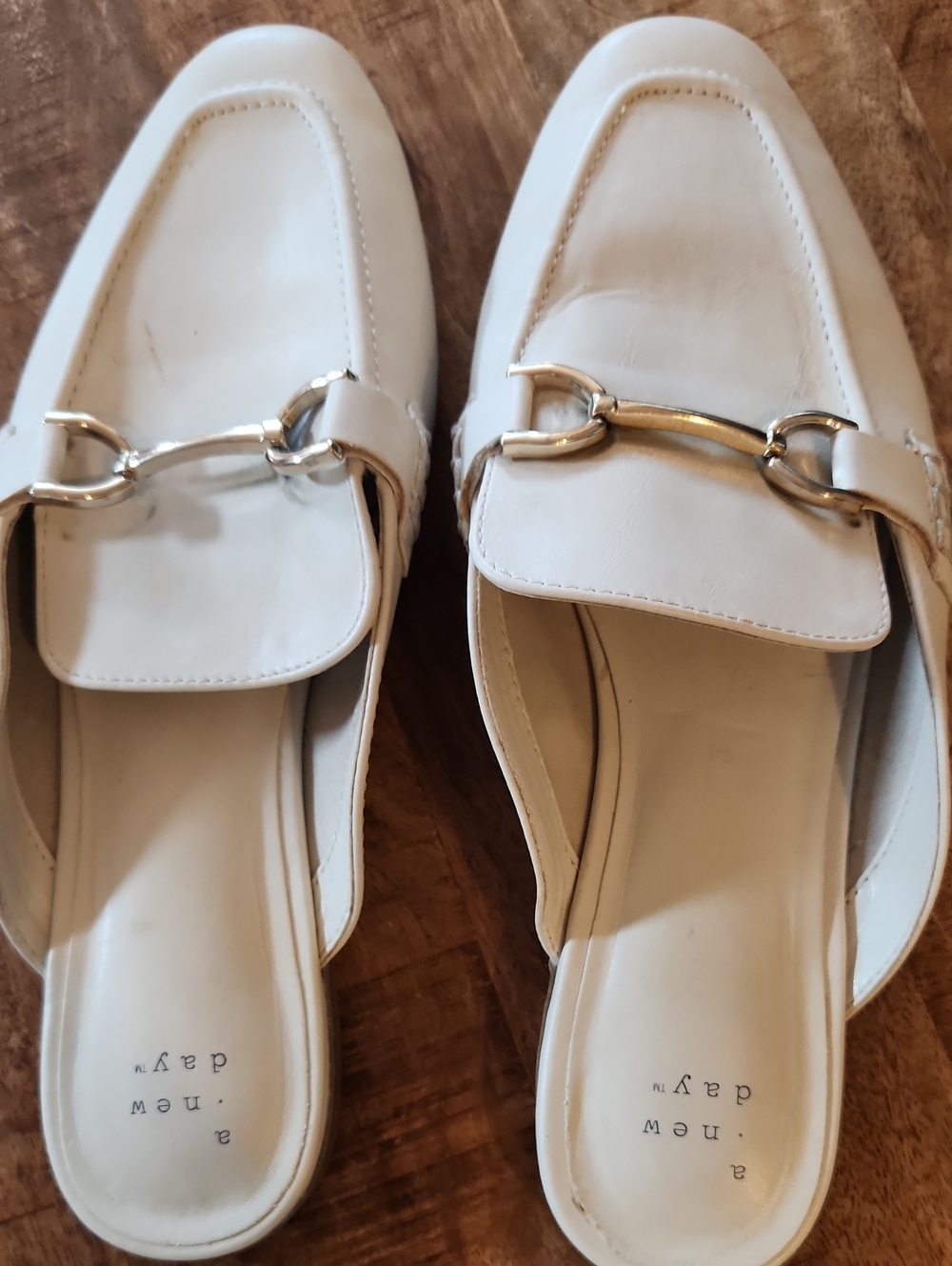 a new day Women's White Leather Slip-On Loafers with Gold Bit